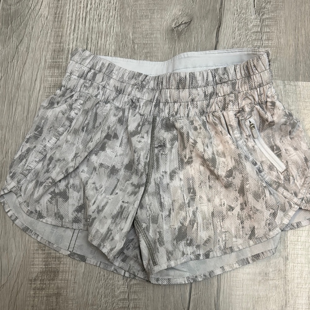 Women's Gray Patterned Shorts